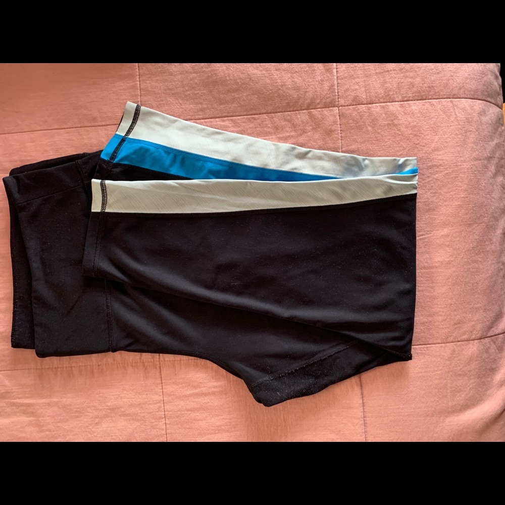 Smoothing workout leggings